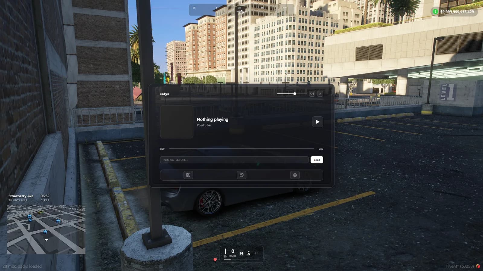 Screenshot of Solyn Radio: in-car head unit